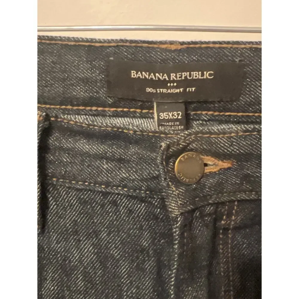 Banana Republic discover these